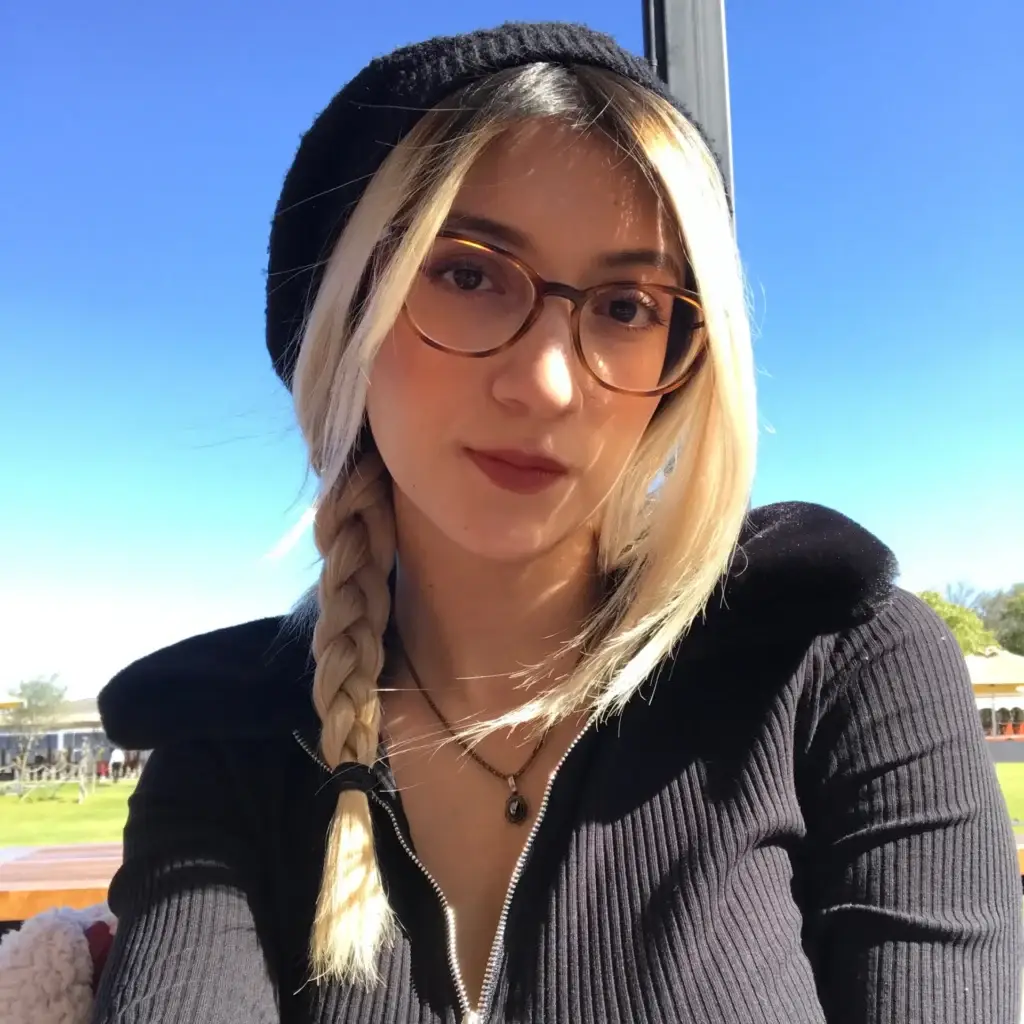 Foto de Sharon, Coordinadora Editorial en Editorial Barker Books