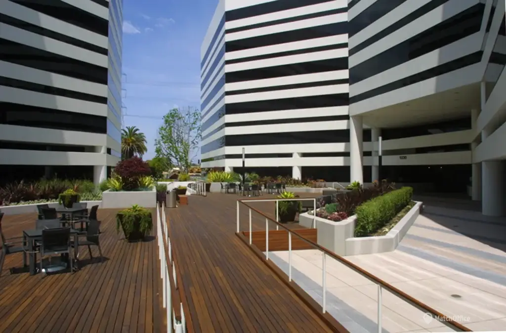 Barker Books Oficina Manhattan Beach CA